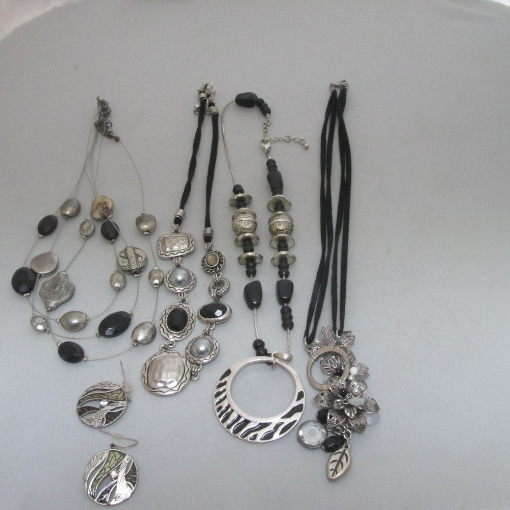 4 pcs Black costume jewelry & one pr of earrings mostly CJ Banks